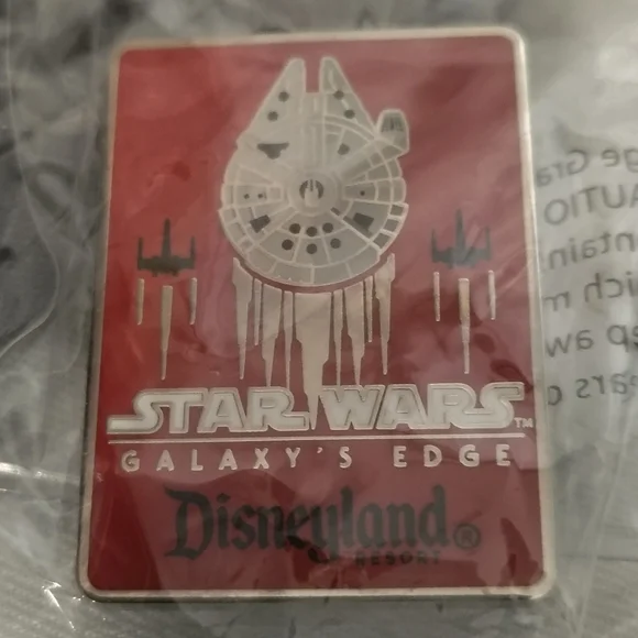 🏰Disneyland Resort Star Wars Galaxy's Edge Collector Pin And ID Lanyard - Picture 2 of 6